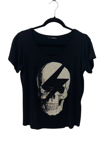 Blusa Feminina Caveira com Raio e Pedrarias.