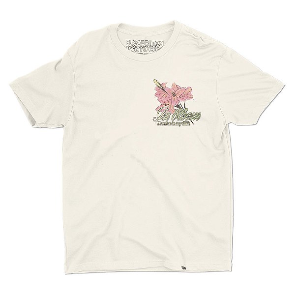 In Bloom de AnnaBea Dionnisio - Camiseta Basicona Unissex