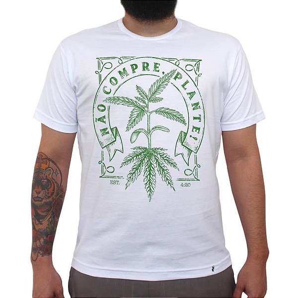 Não Compre Plante - Camiseta Clássica Masculina