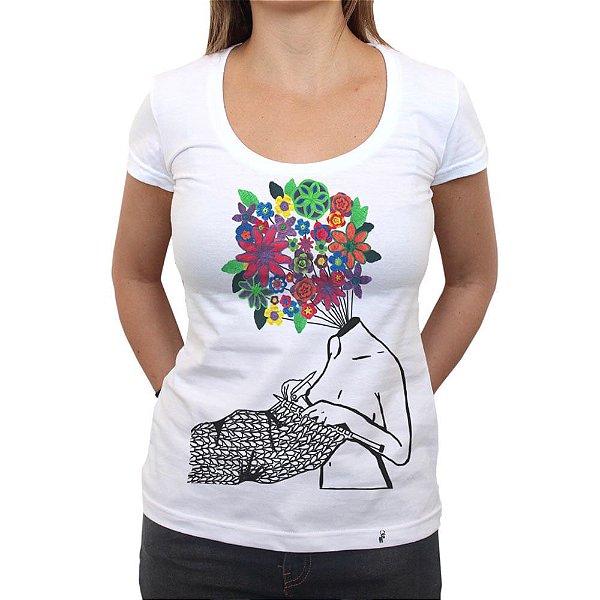 Tudo São Flores - Camiseta Clássica Feminina