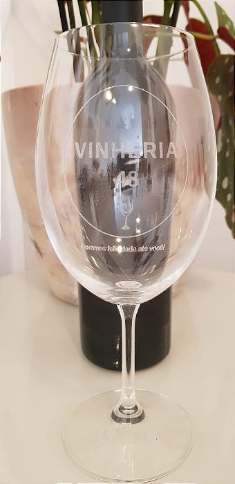 Taça de cristal vinho tinto com gravação personalizada. Grave nome ou frase!