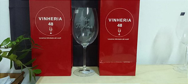 Taça de Cristal para Vinho Bohemia 590ml com Gravação "Mãe Te Amo"