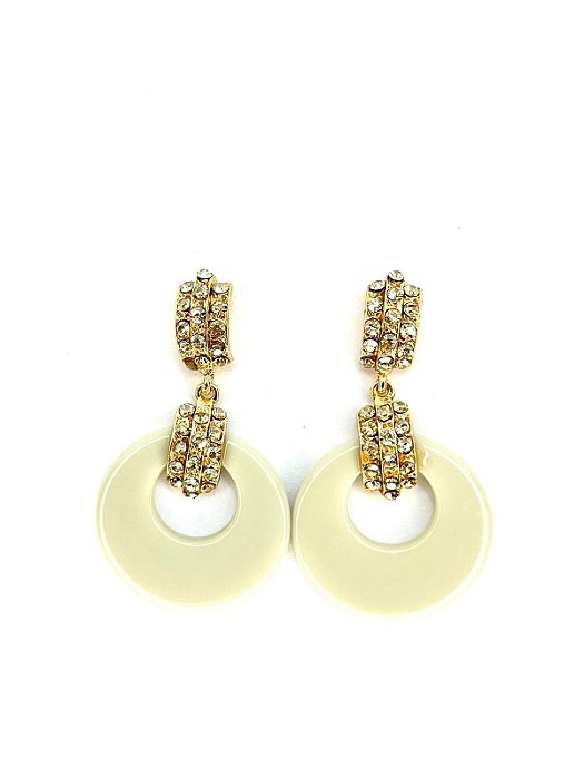 Brinco dourado c/ cristais gohon e resina off white