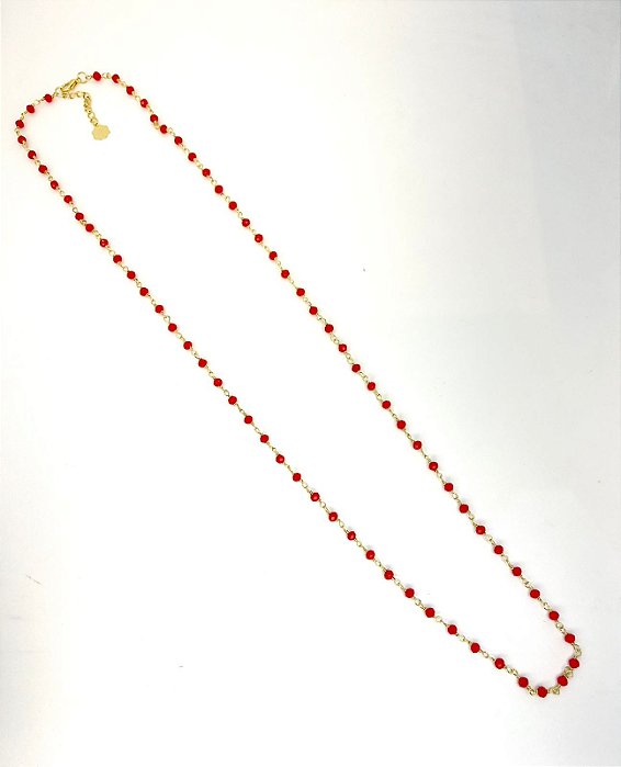 Colar no fio dourado com minicristais coral