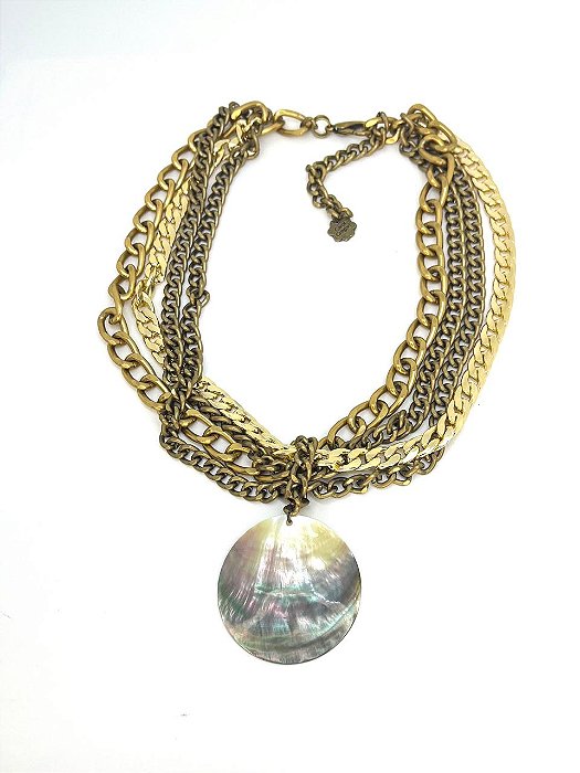 Colar 4v. de correntes ouro velho e dourada com pingente de madreperola