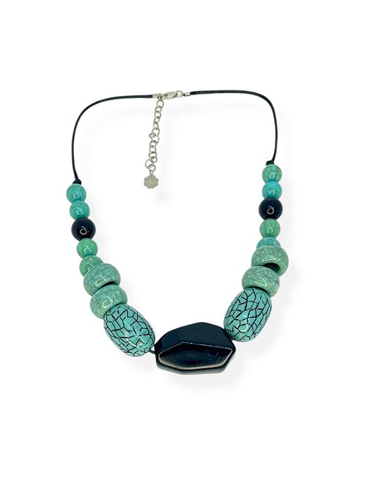 Colar 1v. de cordão com resinas turquesa e preta