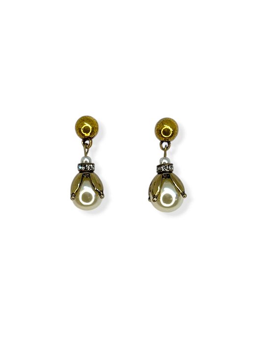 Brinco o. velho com pérola, tulipa estilizada e entremeio de strass