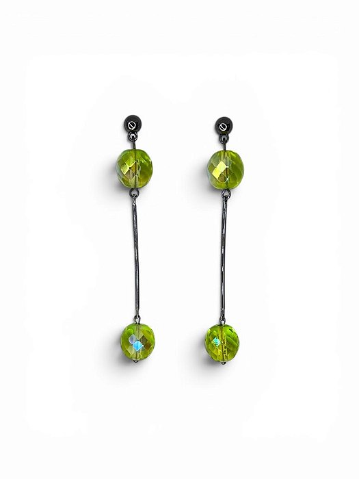 Brinco grafite com cristal verde limão