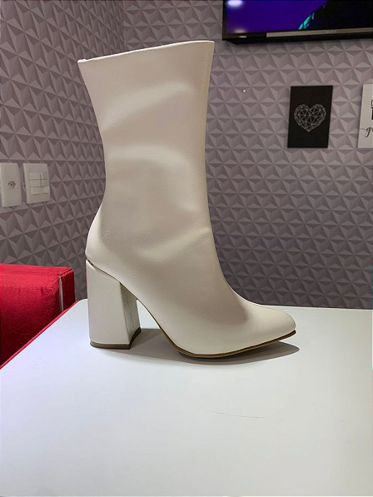 Bota Cano Curto Branca