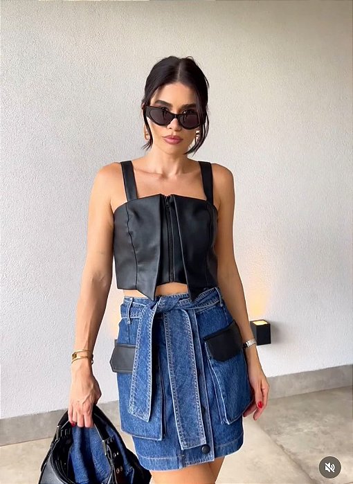 Lily Belle - Cropped Preto Courino