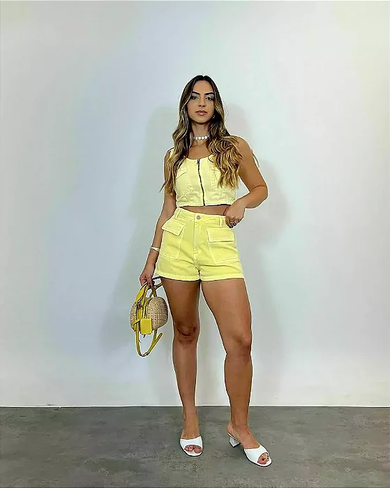 Alcance - Short Mom Utility Yellow