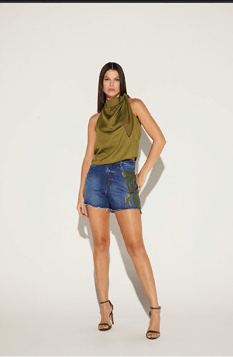 Onça Preta - Short Jeans c/ Detalhe