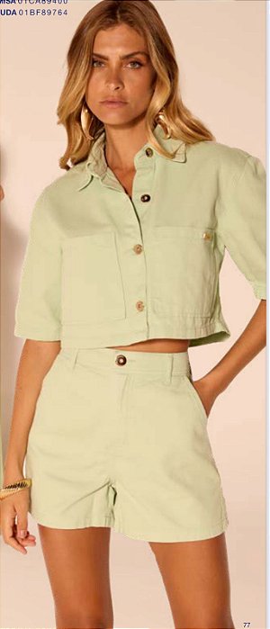 Onça Preta - Camisa Cropped Verde Pastel