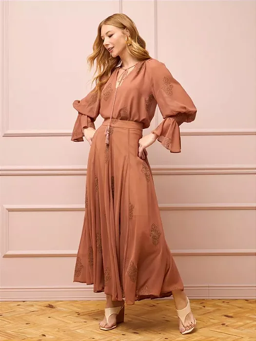 Flor Linda - Saia Midi com Detalhes em Renda