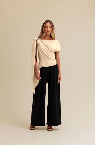 Charry - Blusa Decote Assimétrico Lisa Com Passante