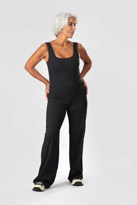 Calça Line Black Truffle - Calça Reta Canelada
