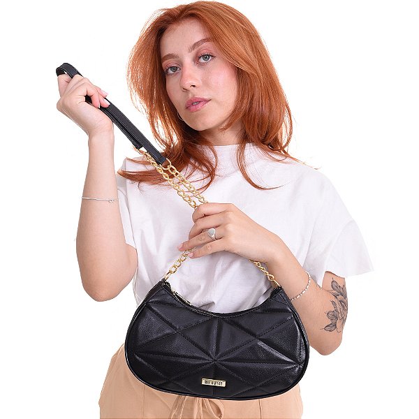 BOLSA MEIA LUA MATELASSÊ PRETA