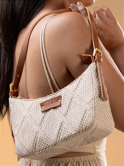 Bolsa Maria Milão Meia Lua Matelassê Palha e Caramelo