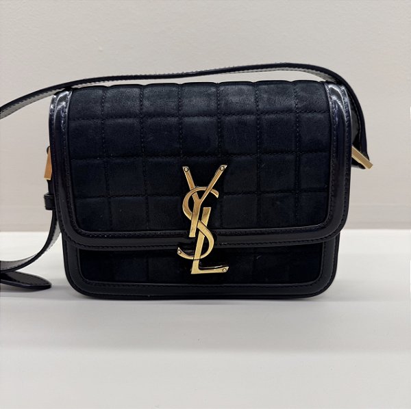 Bolsa Saint Laurent Solferino em camurça preta.