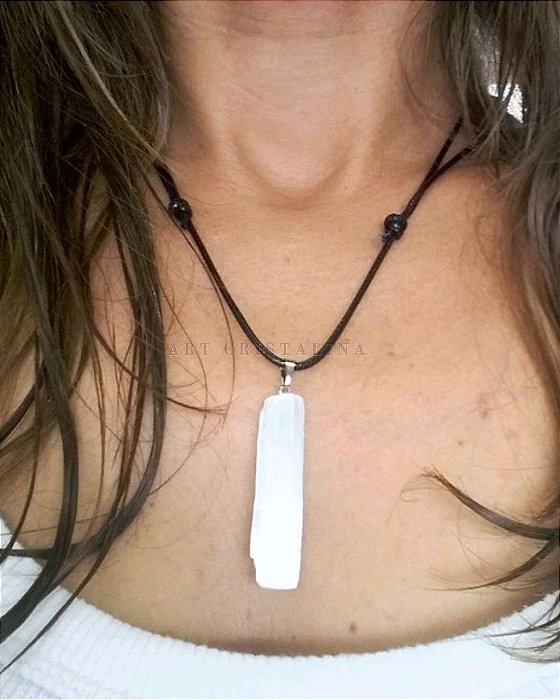Colar De Selenita Branca Em Barra