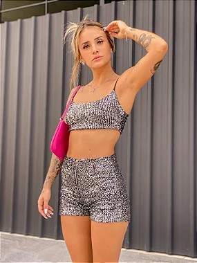 CONJUNTO SHORTS E TOP ANA PAETE PRATA