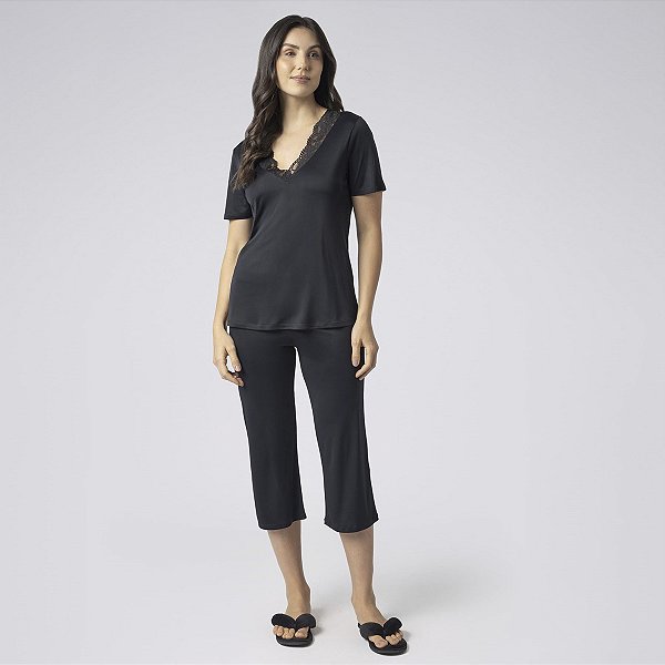 Pijama Feminino Capri Preto com Renda
