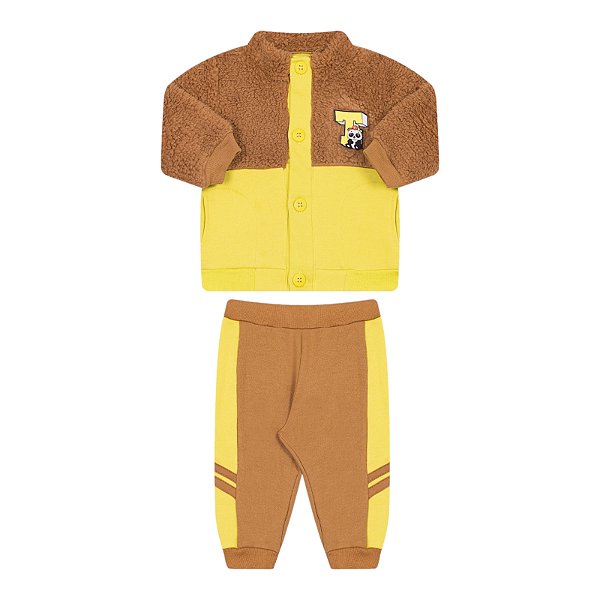 Conjunto masculino em pelo e moletom