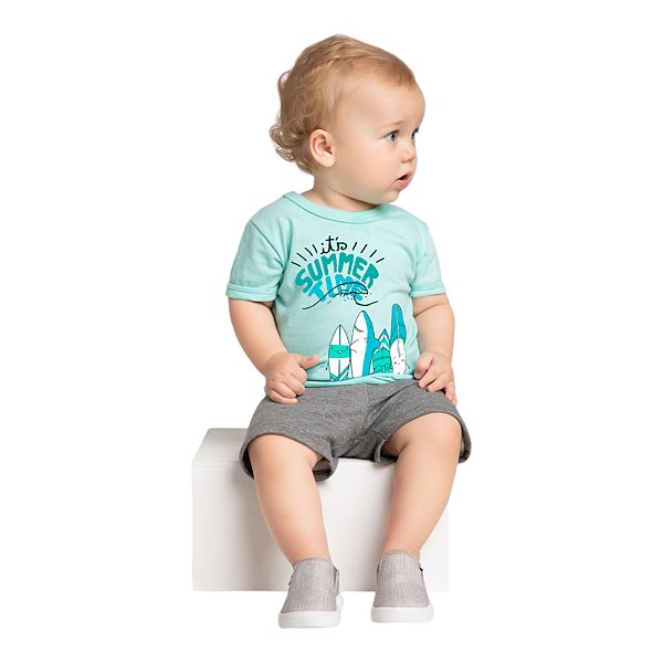 Conjunto em meia malha estampa pranchas e tubarõezinhos