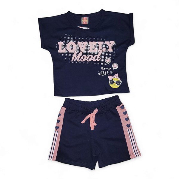 Conjunto feminino em meia malha e shorts em moletinho estampa lovely