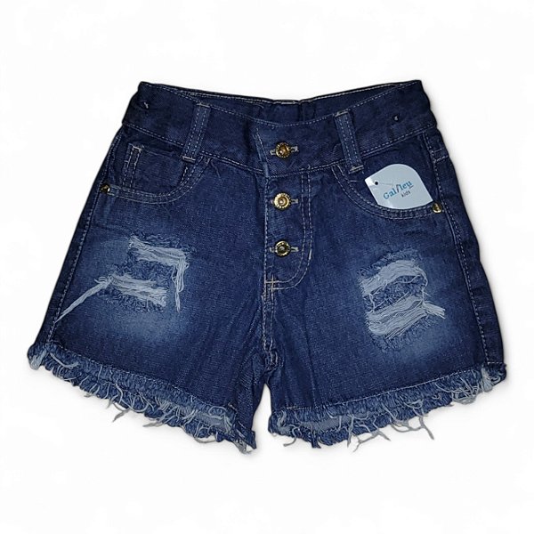 Shorts jeans feminino com detalhes em rasgos e barra desfiada