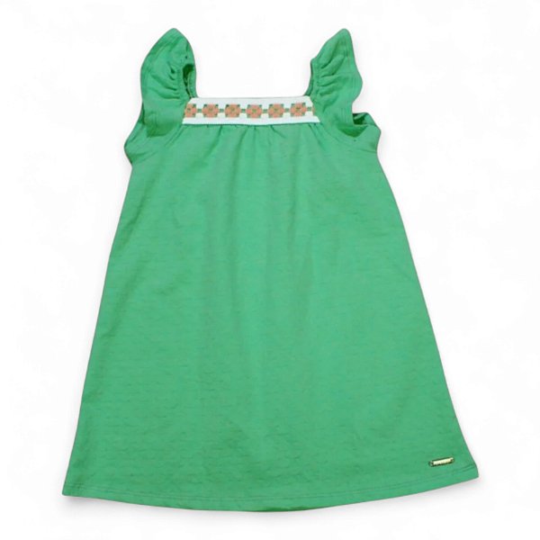 Vestido em tecido texturizado na cor verde