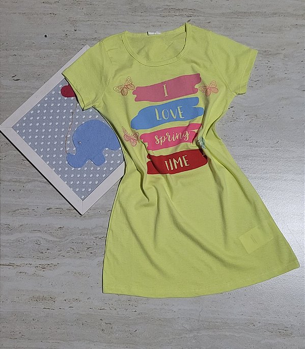 Vestido básico amarelo com borboletas e brilhinhos