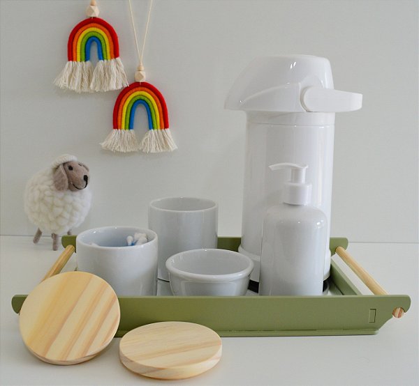 Kit Higiene Porcelana Bebê Maternidade Montessoriano Verde Safari + Bandeja  + Térmica 500ml - Ciranda Arte Criativa
