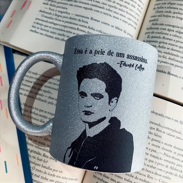 Caneca com Glitter - Edward Cullen, Leitor de codigo Spotify | Crepúsculo, Twilight