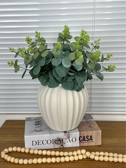 Arranjo Eucaliptos Artificiais com Vaso de Cerâmica Cinza