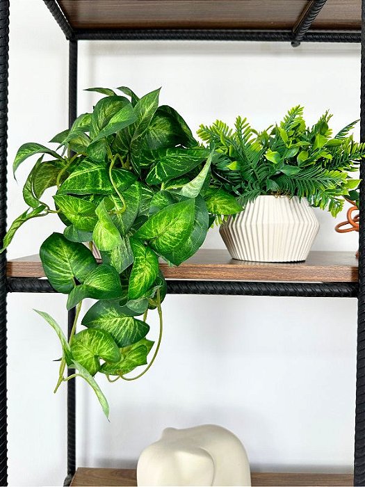 Planta Pendente 3D 40cm + Vasinho Cerâmica Sinus Branco com Verdinhos