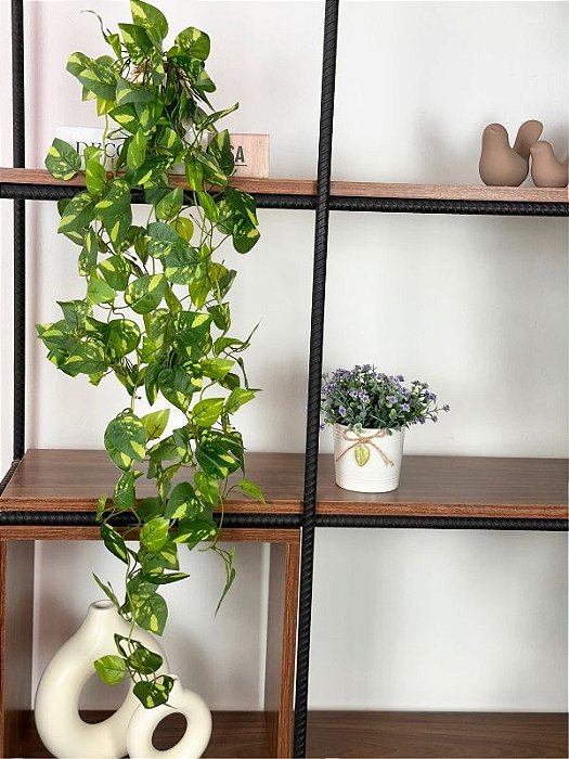 Planta Artificial Pendente Jiboia 90cm Vaso Cerâmica Branco