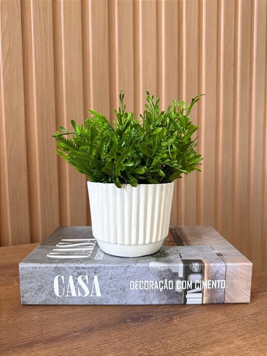 Vaso Plissado Cerâmica Off White Com Verdinhos Artificiais