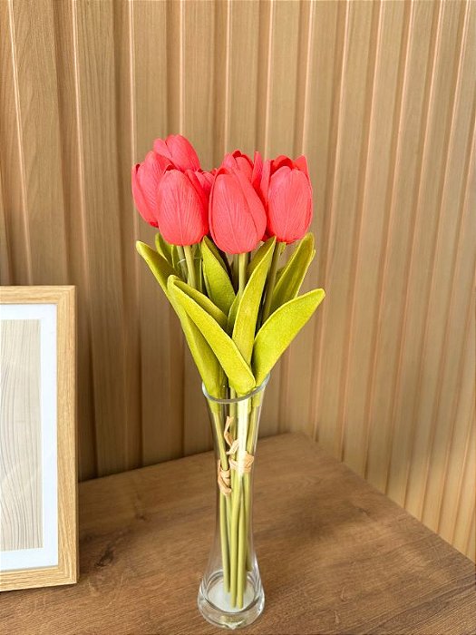 Arranjo de Tulipas Vermelhos Artificial com Vaso de Vidro