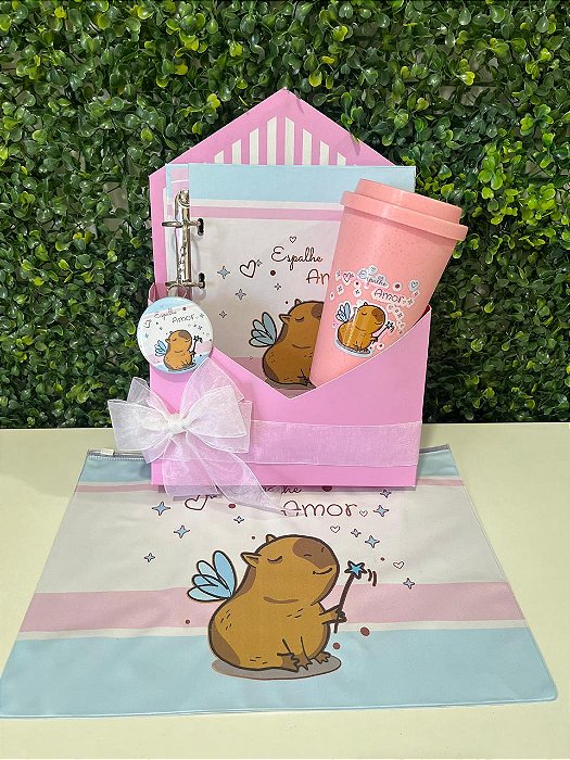 Kit Presente Espalhe Amor I - Caderno Argolado+Pasta+Copo+Chaveiro+Refil