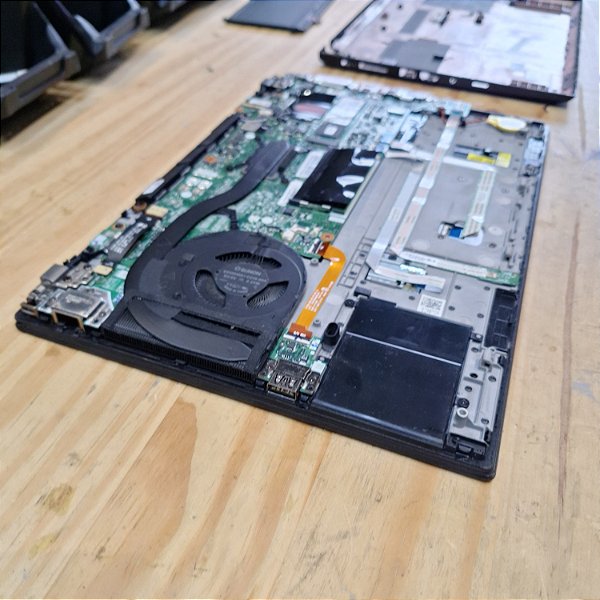 Notebook Lenovo ThinkPad T14 não liga Guarulhos - SP