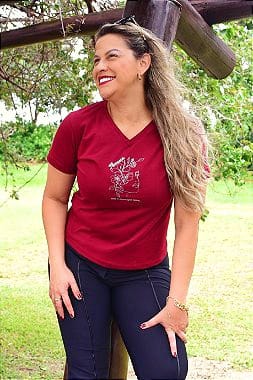 Camiseta Marsala -FLORESÇA COM AMOR QUE CURA