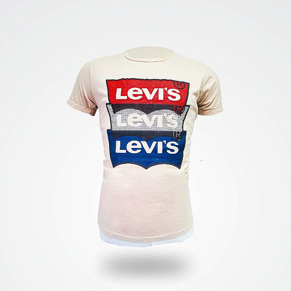 CAMISETA ESTAMPA EM RELEVO LEVIS