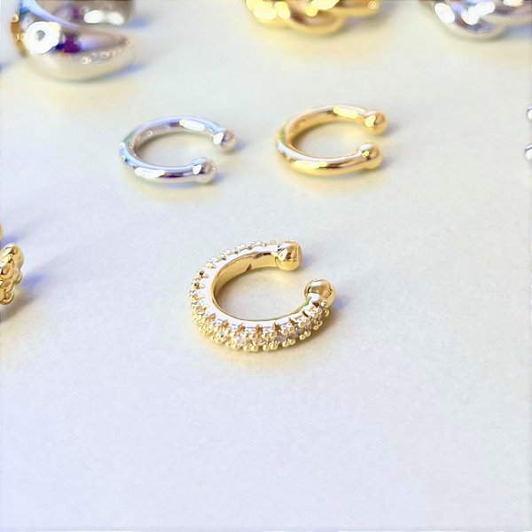 Piercing cravejado com zirconias