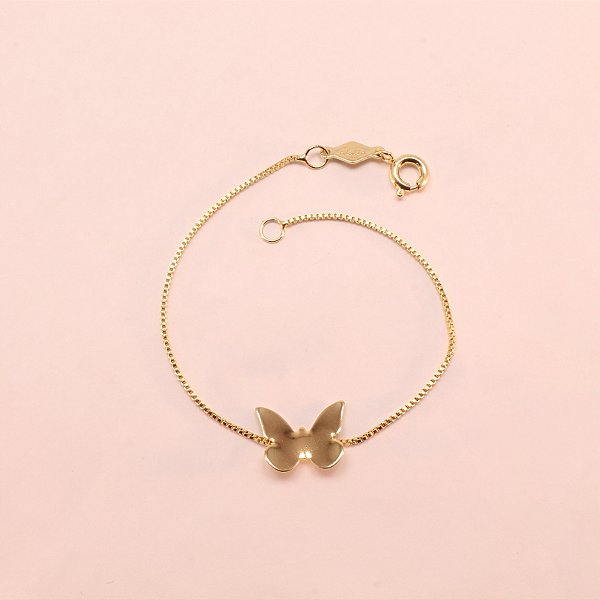 Pulseira com Pingente Borboleta Folheado a Ouro 18k