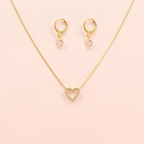 Conjunto Coração Cravejado em Zircônia Folheado a Ouro 18k