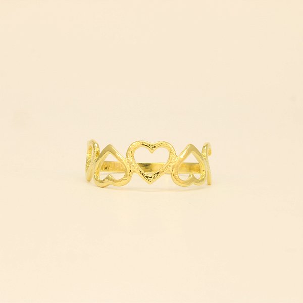 Anel com Corações Vazados Folheado a Ouro 18k