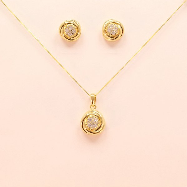 Conjunto com Design em Nó com Zircônia Folheado a Ouro 18k