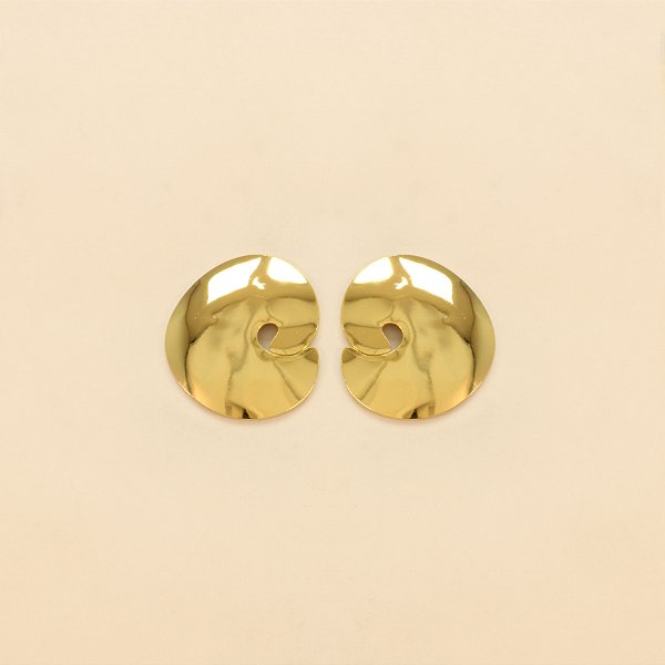 Brinco com Design Orgânico Folheado a Ouro 18k