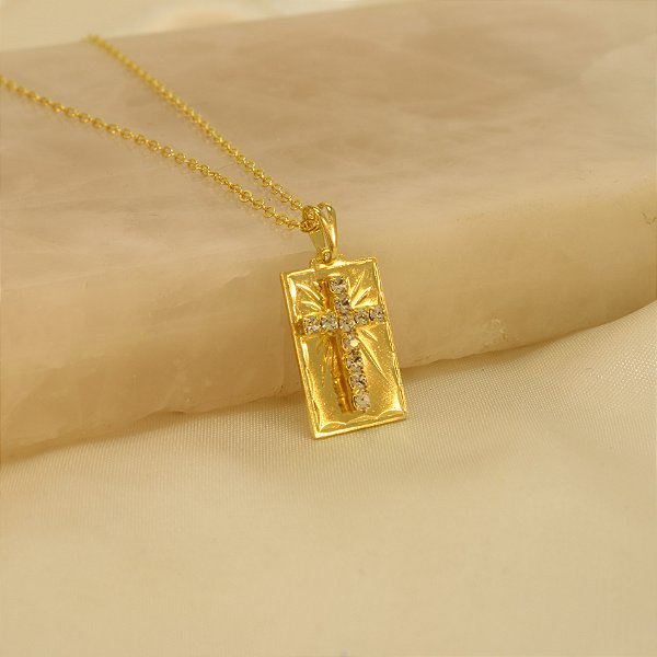 Gargantilha de Cruz com Zircônia Banhado a Ouro 18k